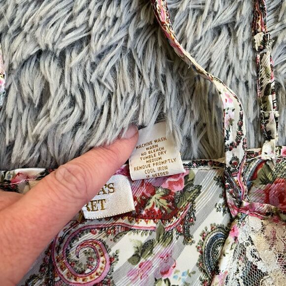 Victoria’s Secret Vintage Rose and Paisley Camisole, Size L - Picture 5 of 6